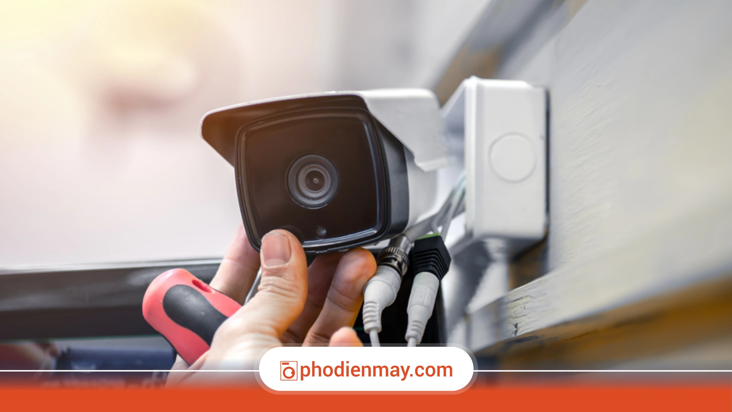 cách vệ sinh camera tại nhà, bảo dưỡng camera, sử dụng camera, Phố Điện Máy