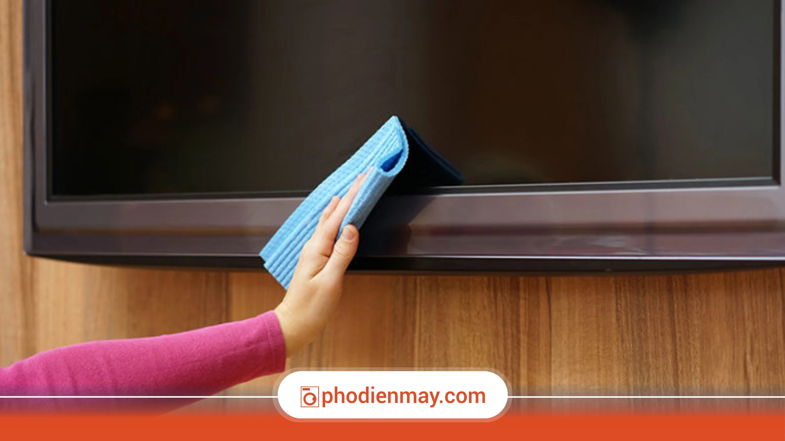 tivi đóng bụi, tivi bám bụi lâu ngày, cách lau tivi sạch, tivi Phố Điện Máy
