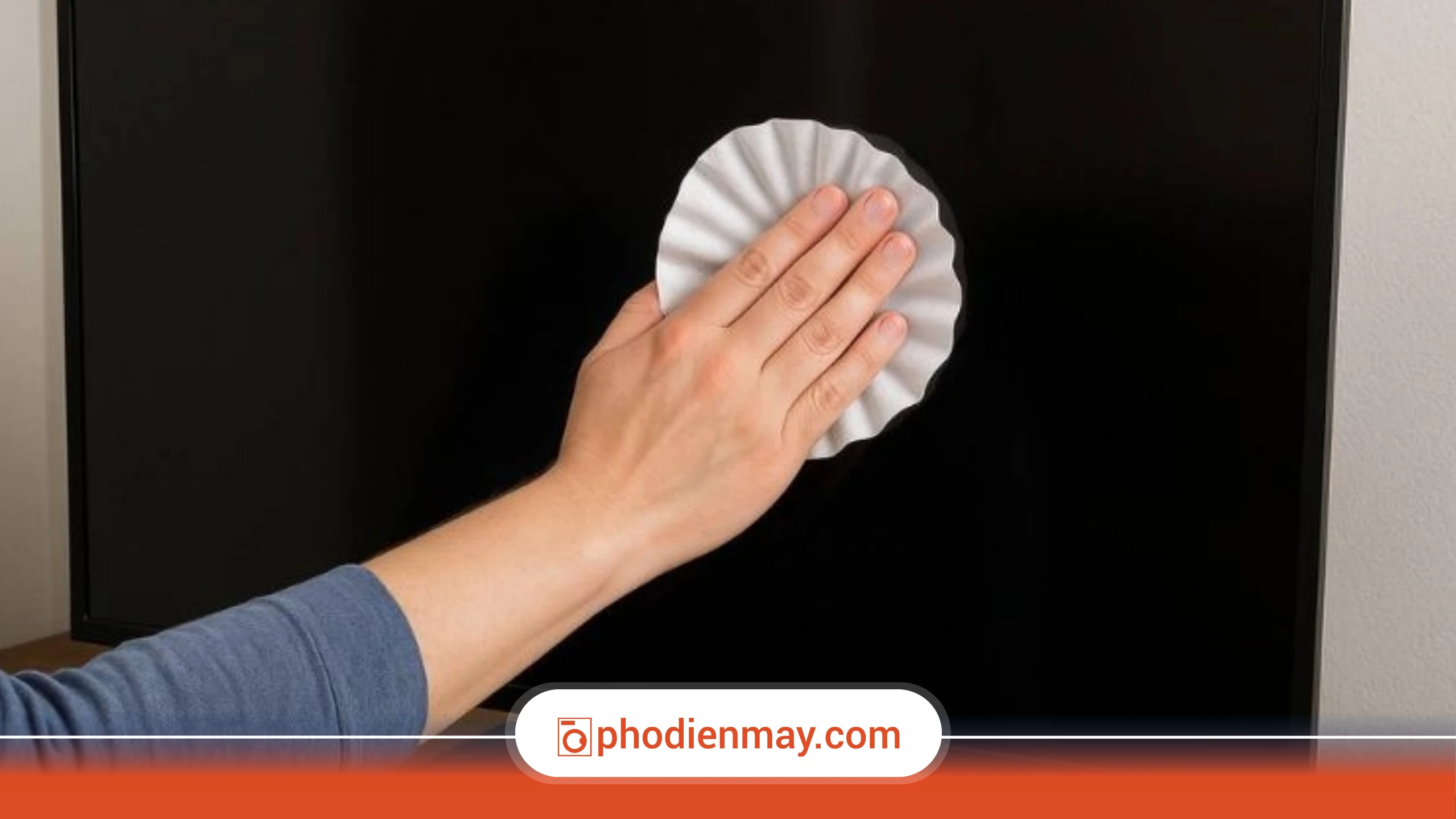 vệ sinh tivi cũ, cách vệ sinh tivi, làm sạch màn hình tivi, Phố Điện Máy