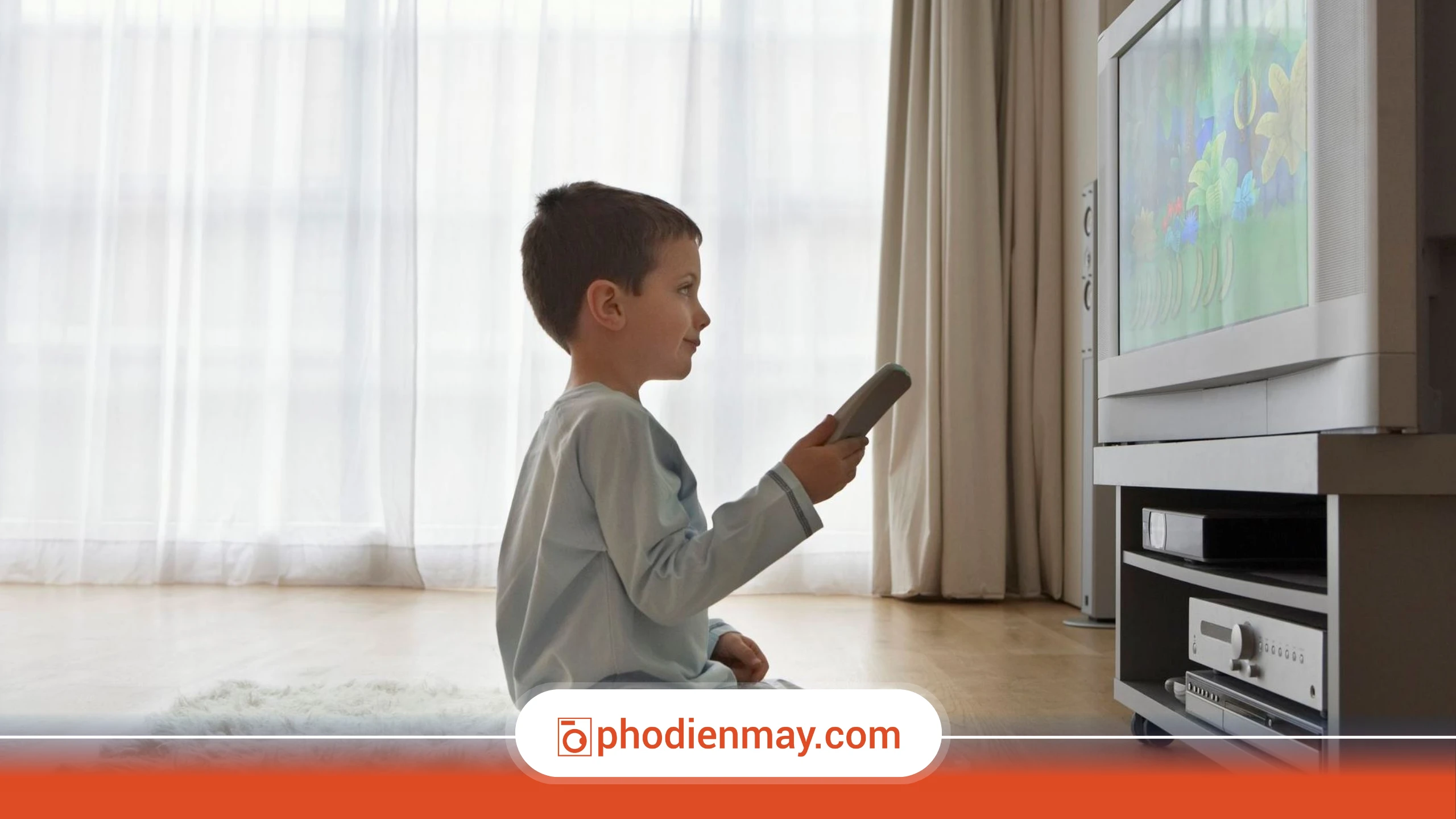 dùng tivi tránh hại mắt, xem tivi đúng cách, khoảng cách xem tivi, Phố Điện Máy

