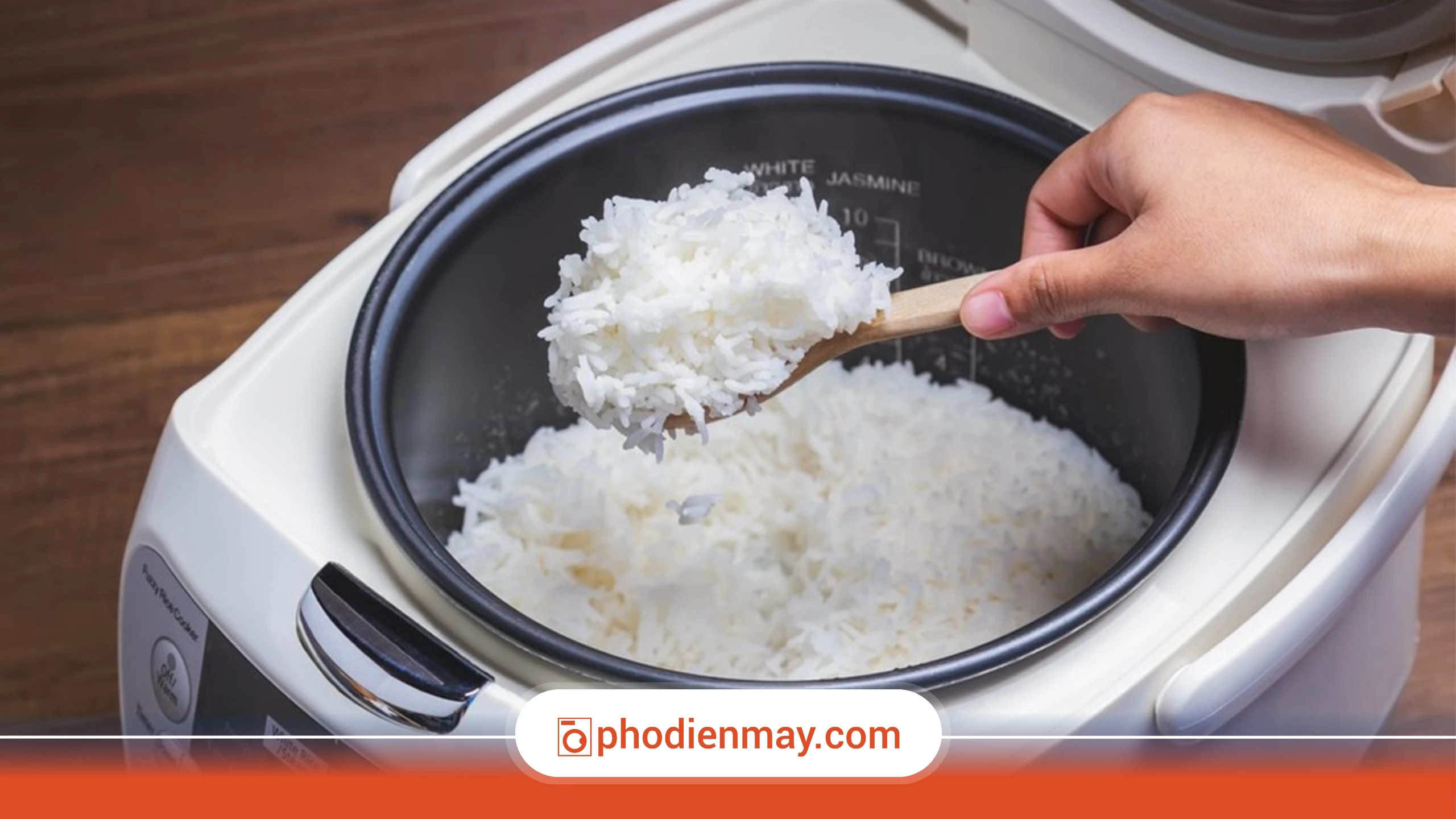 5 cách làm sạch nồi cơm điện bị cháy