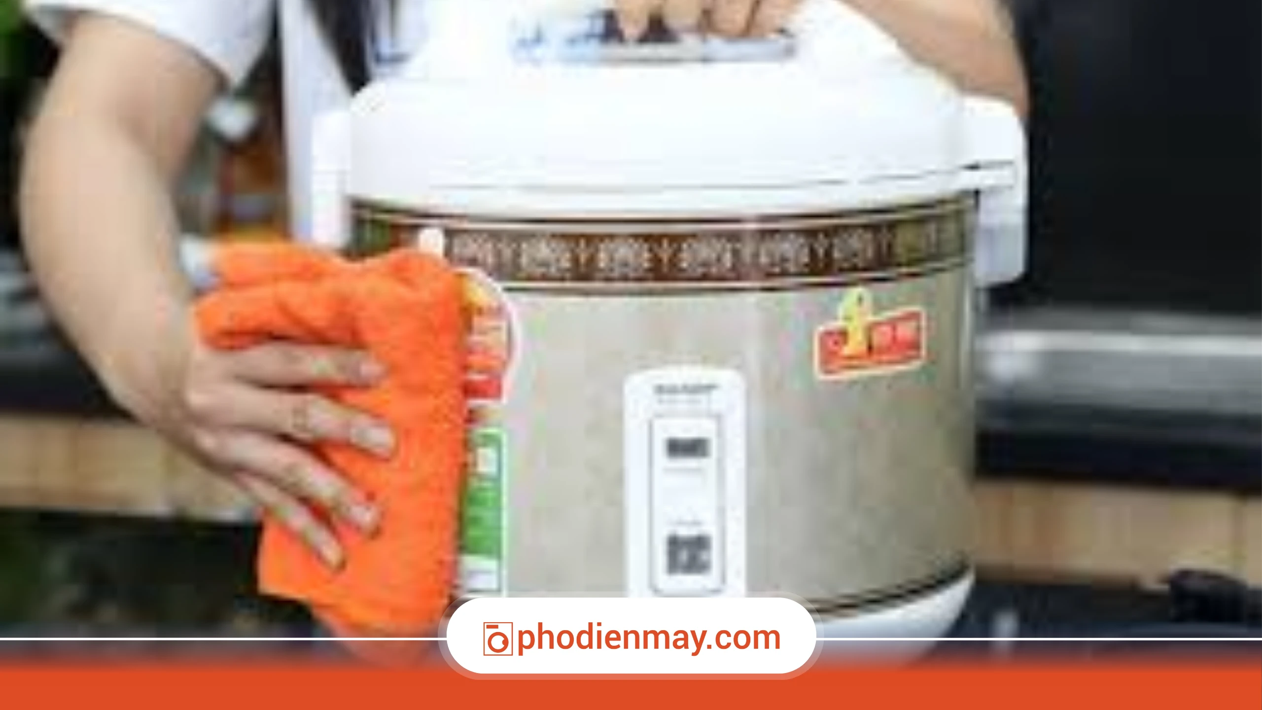 5 cách làm sạch nồi cơm điện bị cháy