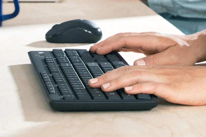 Bàn phím chuột Logitech không dây MK295 Silent - Bàn phím